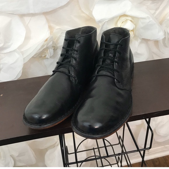 UGG Australia Mens Black Chukka Leather Boots main image 5